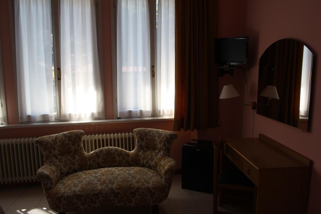 Hotel Vapore Torno Extérieur photo