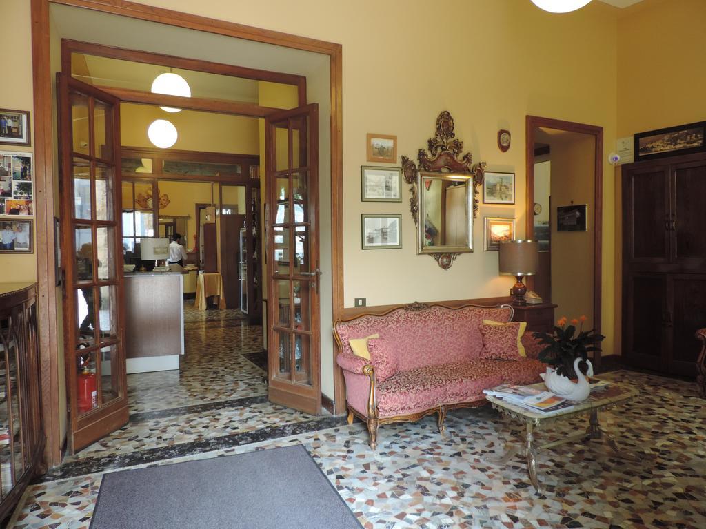 Hotel Vapore Torno Extérieur photo